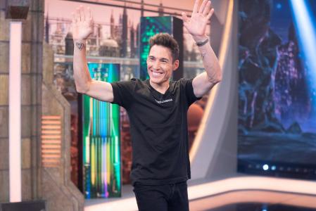 Aleix Espargaró debutó en 'El Hormiguero' mandando ánimo a Marc Márquez