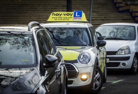 El número de prácticas es uno de los principales factores que determina el precio final del carnet&nbsp;