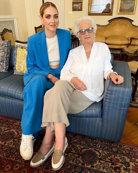 Chiara Ferragni con Liliana Segre, una senadora de 92 años superviviente de Auschwitz