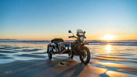 Moto con sidecar de la marca rusa Ural 