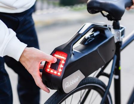 Rubbee X, el práctico y fácil sistema para convertir en eléctrica tu bici de toda la vida.