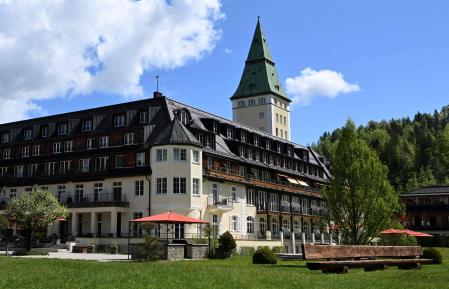 (FILES) In this file photo taken on May 17, 2022 The Hotel Castle Elmau, where the 48th G7 Summit is planned to be held, is pictured in the Krün municipality of Garmisch-Partenkirchen, southern Germany. - Germany will host the G7 summit at Castle Elmau Hotel from June 26 until June 28, 2022. (Photo by Christof STACHE / AFP)