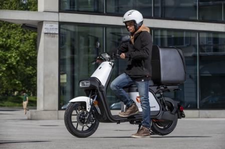 El Yadea Y1S está pensado para profesionales transportistas