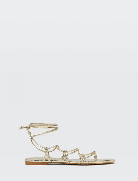 Sandalias planas Stradivarius