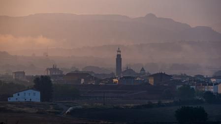 Nieblas al amanecer en Manlleu.