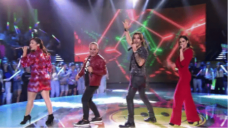 Actuación de Fórmula Abierta y Víctor Sandoval en 'Sálvame Mediafest'