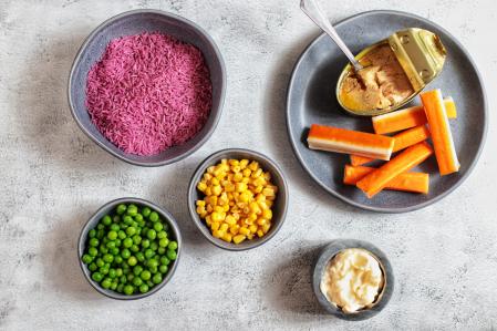 Ingredientes para la ensalada de arroz basmati rosa