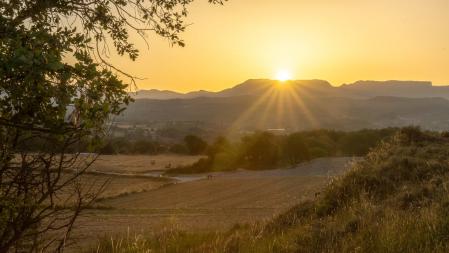 Amanecer tórrido en Manlleu.