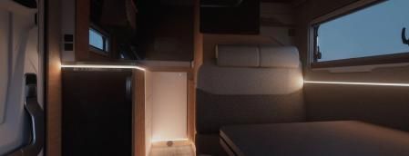 Así es el práctico hogar rodante mitad autocaravana, mitad cámper.