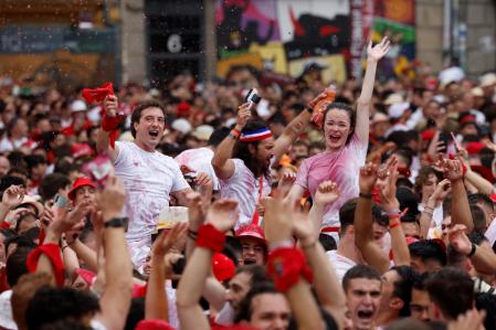 Desde la vestimenta adecuada, hasta lecciones de euskera, una tuitera se ha hecho viral con sus recomendaciones