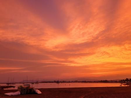 Atardecer de fuego en Roses.