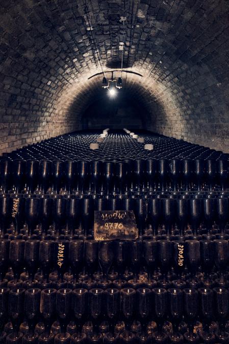 Aspecto de las bodegas de Dom Pérignon, donde se guardan las botellas Revelation 2022