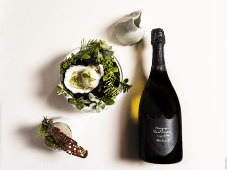 El Dom Pérignon, junto las delicadas composiciones culinarias de Donckele