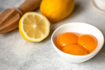 El limón puede ayudar a conservar la textura de la yema