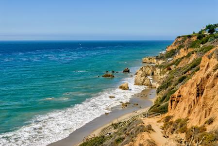 El Matador Beach es una playa singular