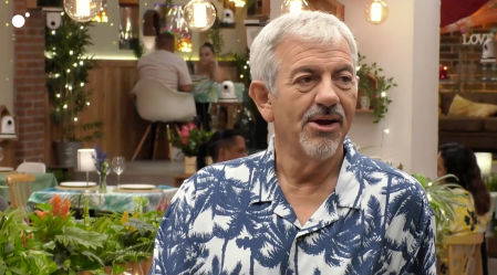 Carlos Sobera desvela en 'First Dates' su secreto para ligar en verano