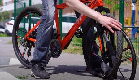 Esta es la bicicleta a partir de la cual Sergii Gordieiev crea su disparatado invento&nbsp;