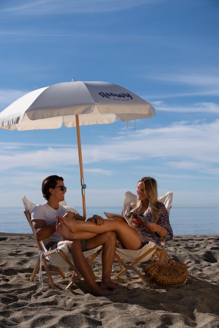 Hamaca y sombrilla de Sloowy