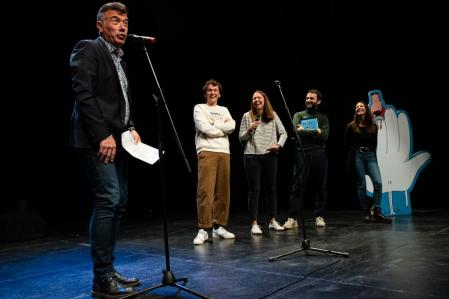 El humorista Pep Plaza participó en una de las presentaciones del cuento infantil