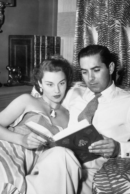 El actor junto a su esposa Linda en una imagen promocional