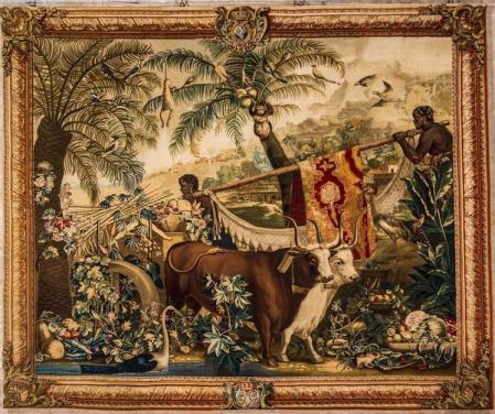 La mirada pre colonial de los hermosos tapices que colgaban de las paredes en el gran salón de Villa Medici