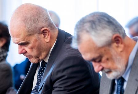 Manuel Chaves y José Antonio Griñán durante el juicio de los ERE