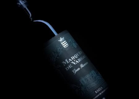 El Marquès de Vargas Gran Reserva 2015 madura en barricas por un mínimo de 24 meses seguido de 36 meses en botella