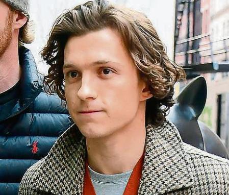 NEW YORK, NY - FEBRUARY 17: Tom Holland is seen walking in soho on February 17, 2022 in New York City. (Photo by Raymond Hall/GC Images)