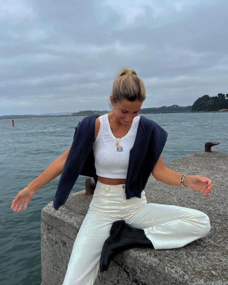 María Pombo ya tiene el 'tank top' más deseado de Loewe