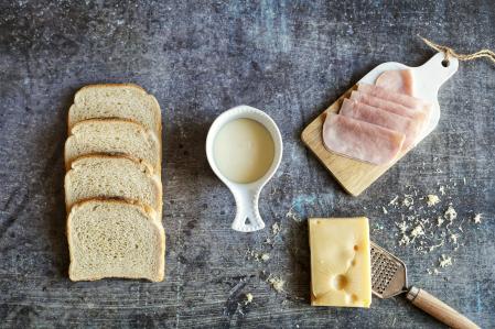 Ingredientes para preparar croque mosieur