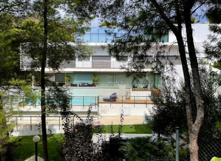 Cuatro encapuchados con armas agreden y roban al jugador del Barça Aubameyang en su casa de Castelldefels