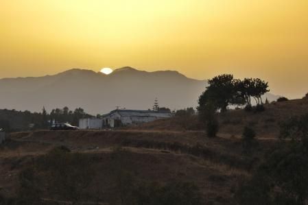 Calima al atardecer en Fuengirola.