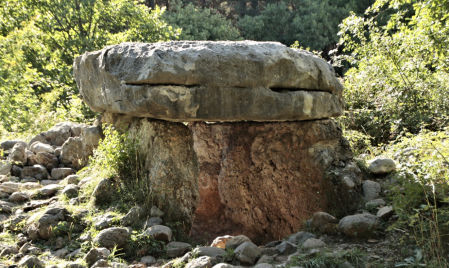 Dolmen de la sierra del Cadí.