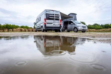 Hay que tener algunas consideraciones cuando se acampa con la autocaravana o camper con lluvia o mal tiempo