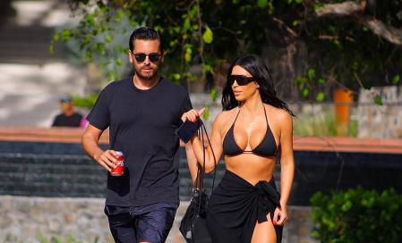 Kim Kardashian y Scott Disick en unas vacaciones en familia, en 2019