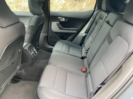 Buena habitabilidad general y espacio correcto para las tres plazas traseras&nbsp;