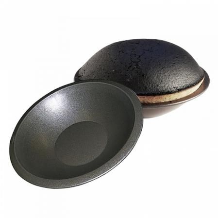 Algunas míticas casas francesas de utensilios de pastelería venden moldes para elaborar el 'tourteau fromager'