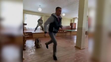 Detenido un hombre tras disparar en un centro de reclutamiento en Rusia