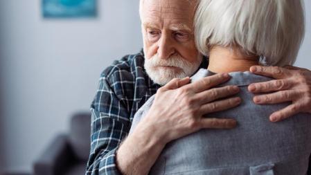 Se considera Alzheimer de inicio tardío, cuando se inicia a los 65 años o posteriormente