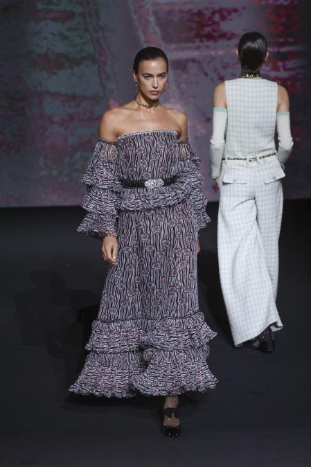 Irina Shayk ready-to-wear Spring/Summer 2023 de Chanel