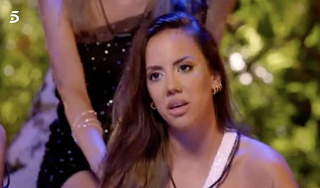 'La isla de las tentaciones': Laura, muy enfadada con Mario por las imágenes con Valeria