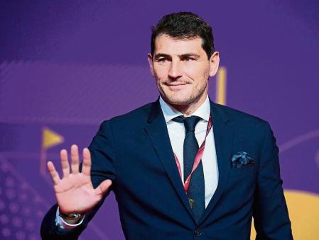 Iker Casillas durante el sorteo de fase de grupos del Mundial de Qatar 2022