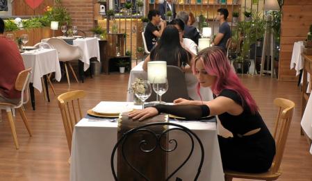 Sole estaba muy nerviosa ante la llegada de su cita.