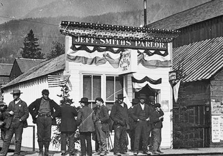 1898, durante la fiebre del oro de Klondike.