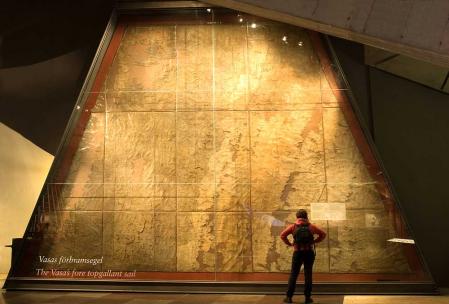 Una de las ocho velas que se conservaron del Vasa, algo insólito, al ser de cáñamo y lino.