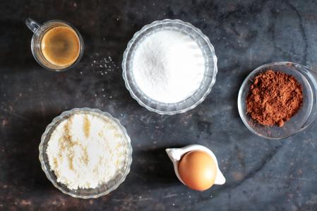 Ingredientes para la elaboración de Panellets de chocolate