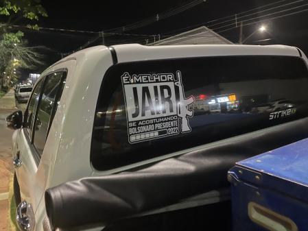 Camioneta con pegatinas pro Bolsonaro en Primavera do Leste