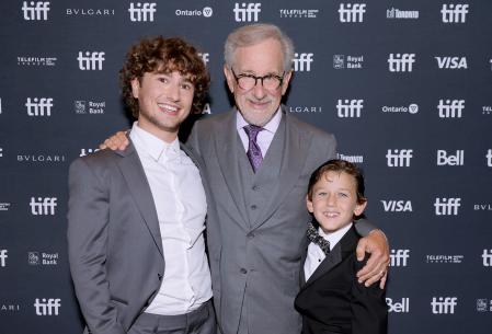 TORONTO, ONTARIO - SEPTEMBER 10: (L-R) Gabriel LaBelle, Steven Spielberg and Mateo Zoryon Francis-DeFord attend 