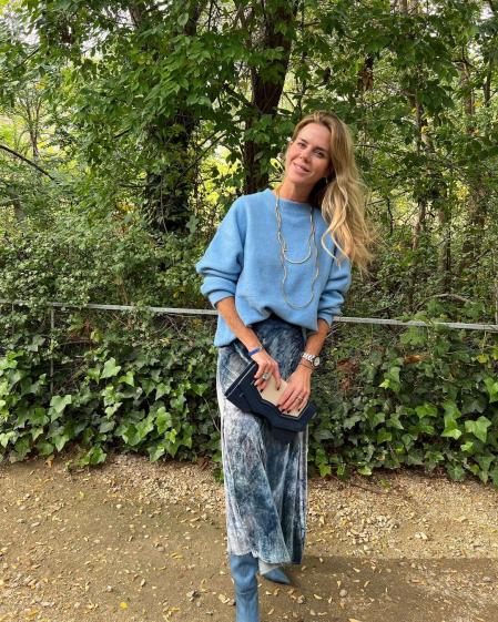 La 'it girl' Amelia Bono con su look con el azul como protagonista