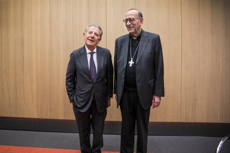 Javier Godó, conde de Godó y presidente editor de ‘Guyana Guardian’, junto a Omella